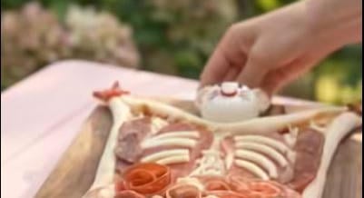 Sonka, sajt, szörnyek – A nap videója