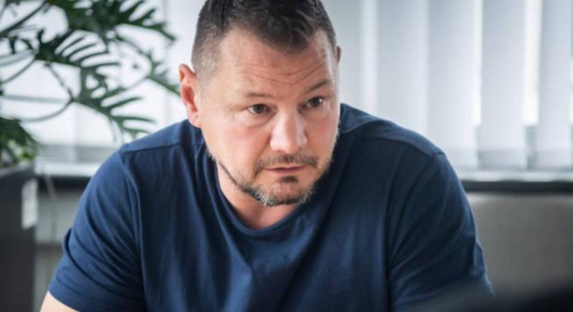 Erdei Zsolt 19 éves fia ilyen jóképű zenész lett: Viktort tehetségkutatóba is hívták