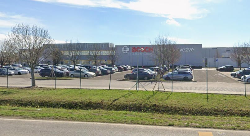 Súlyos baleset történt a hatvani Bosch-gyárban: egy targonca sebesített meg egy férfit