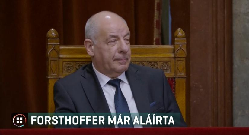 Már csak Sulyok Tamás aláírása hiányzik az Alaptörvény-módosításhoz