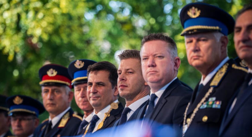 Magyar Péter üzenete Mészáros Lőrincnek kedd este: „Még nem késő önkéntes felajánlást tenni”