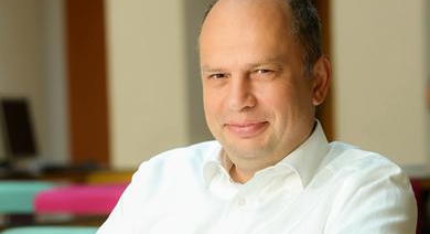 A korábbi Telekom vezérhelyettes lett a HÉT új elnöke