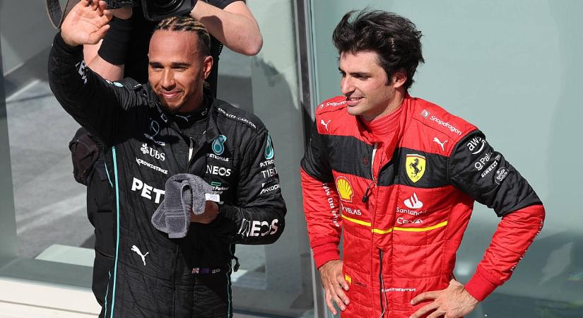 Hamilton elajándékozta teljes vagyonának egy részét