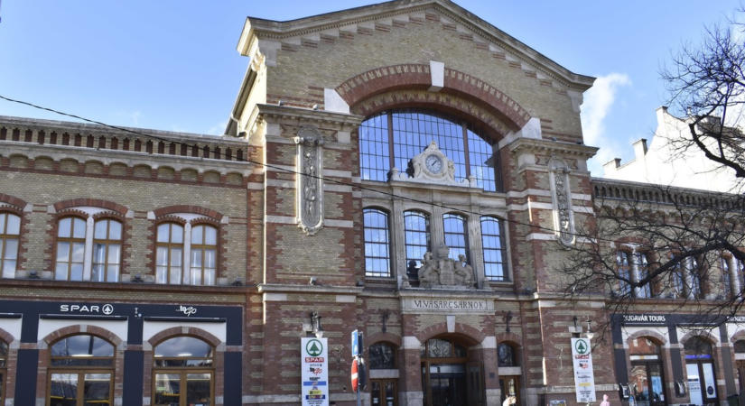 Második világháborús bombák kerültek elő a Dunából a Batthyány térnél