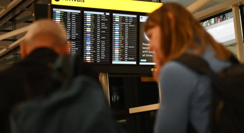 Több ezren rekedtek a repülőtereken: két hét alatt másodjára omlik össze a brit légi közlekedés
