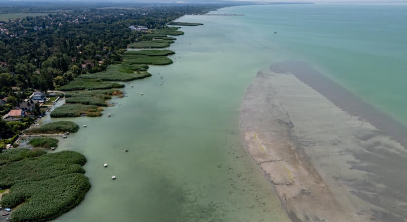 A kormánynak akár kisajátításokkal is meg kellene védenie a Balatont a beépítésektől: elindult az SOS Balaton mozgalom