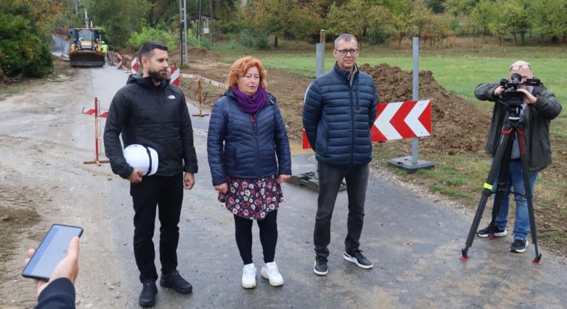 Bővítik a szennyvízhálózatot a zalaegerszegi városrészben – újabb családi házak építését segíti a beruházás
