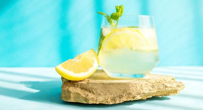 Skinny Spritz koktél: a nyár legádázabb italát 2 perc összedobni – Recept