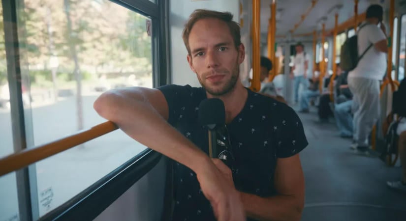 Ülhet a kutya a villamoson az ülésre? A BKK-t is megkérdeztük