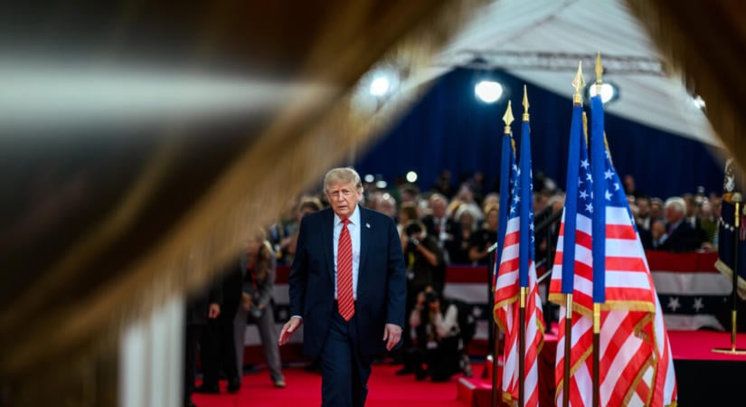 Repülőt fogtak el Donald Trump rezidenciája felett – azonnal megindult a vadászgép