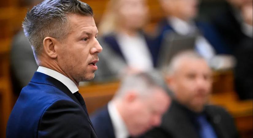 Magyar Péter bejelentette, milyen változtatások jönnek a céges adórendszerben
