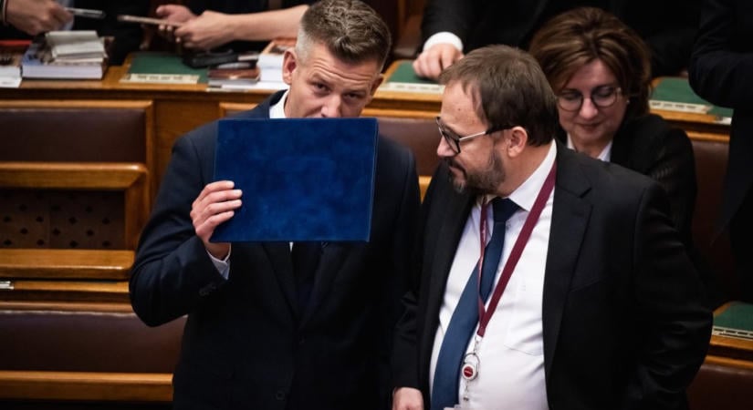 Pénzügyminisztérium: 524,3 milliárd forintos többlettel zárt a költségvetés júliusban