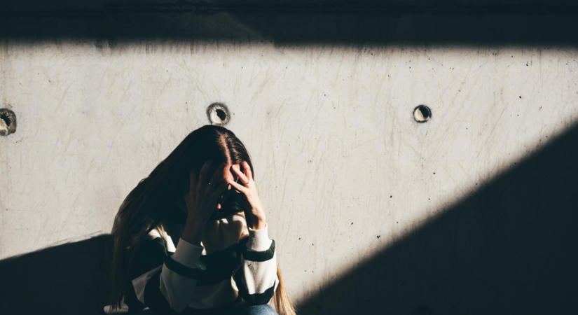 „Ingyen punci az emeleten” – hét férfit vádol csoportos nemi erőszakkal a Cornell Egyetem volt hallgatója