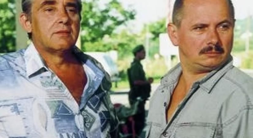 A közmédia megmagyarázta, miért a Kisvárost adták Magyar Péter sajtótájékoztatója helyett