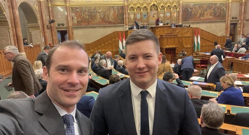 Megfigyelési ügy: volt főnökére vallott a Ripost munkatársa