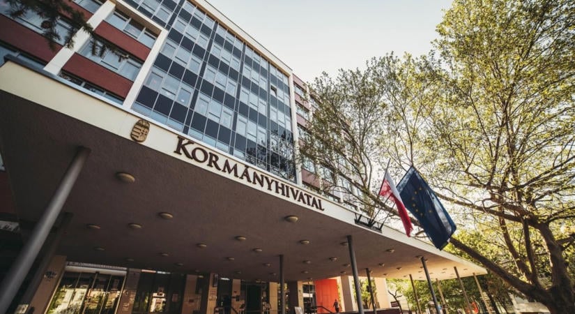 Nyílt pályázatot hirdetett a kormány tíz kormánymegbízotti tisztség betöltésére