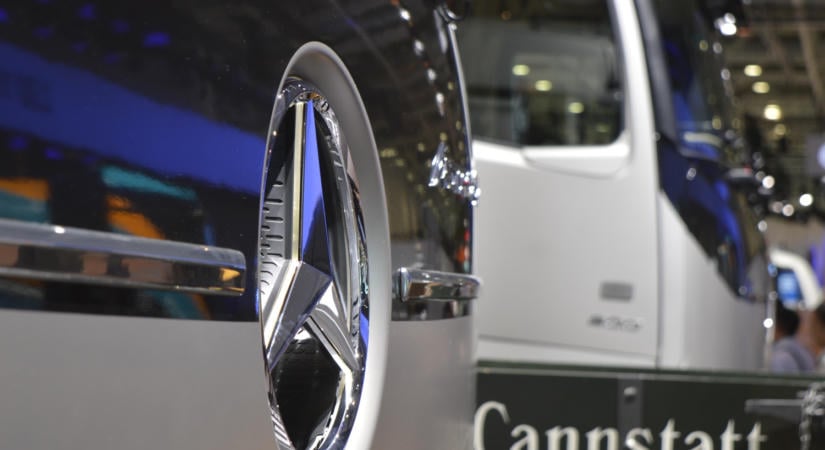 Fotókon a legújabb Mercedes-Benz, amiből csak 400 darab készül
