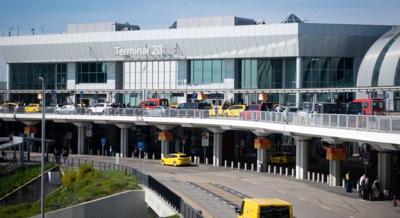 Özönlöttek az utasok Ferihegyre a nyár végén