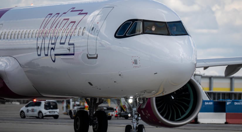 Bombariadó miatt állították meg a Wizz Air gépét Budapesten, büntetőeljárás indult