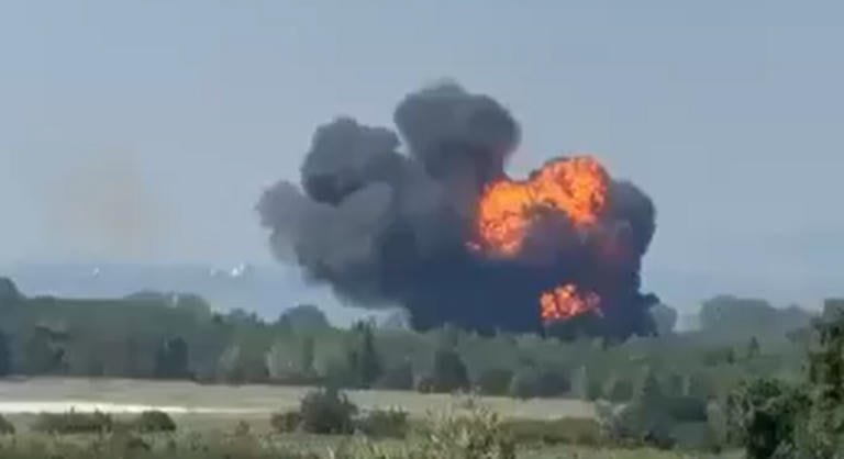 Leszállás közben lezuhant és lángba borult egy NATO-vadászgép