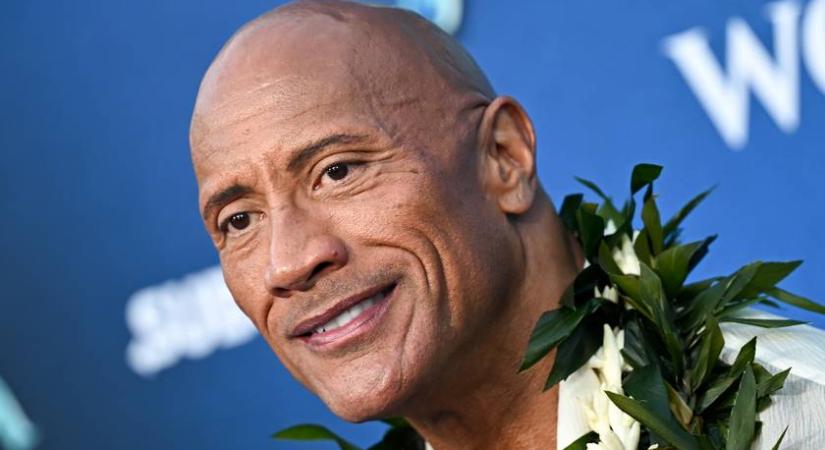 Dwayne Johnson mindhárom lányával a vörös szőnyegen: Tiana 8, Jasmine 10, Simona pedig 24 éves