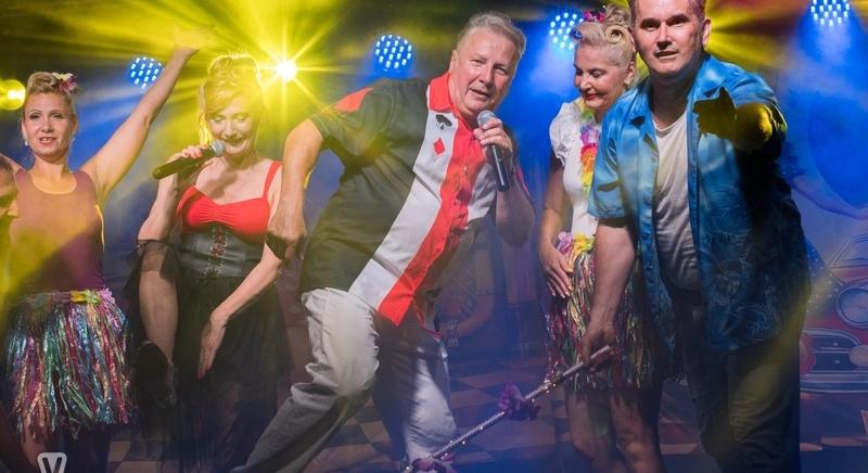 Rock and Dili Show a XXVII. Nárai Falunapon - Fenyő Miki által dedikált zakót kapott Kántor László