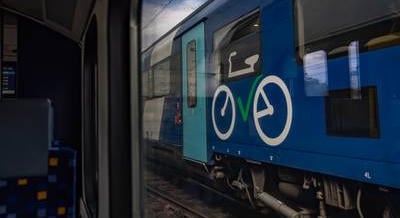 Jó hír a balatoni bringásoknak: szeptember 22-ig ingyen viheted a biciklit a vonaton