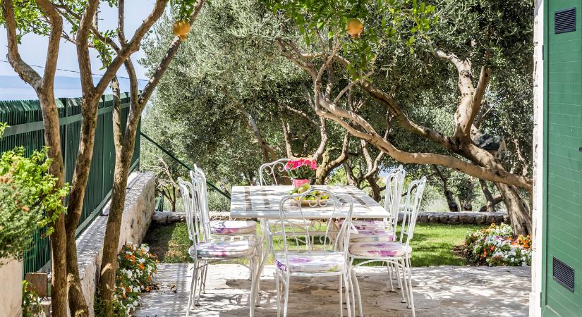 7 filléres dekorációs ötlet, amivel igazi mediterrán teraszt varázsolhatsz a balkonodból