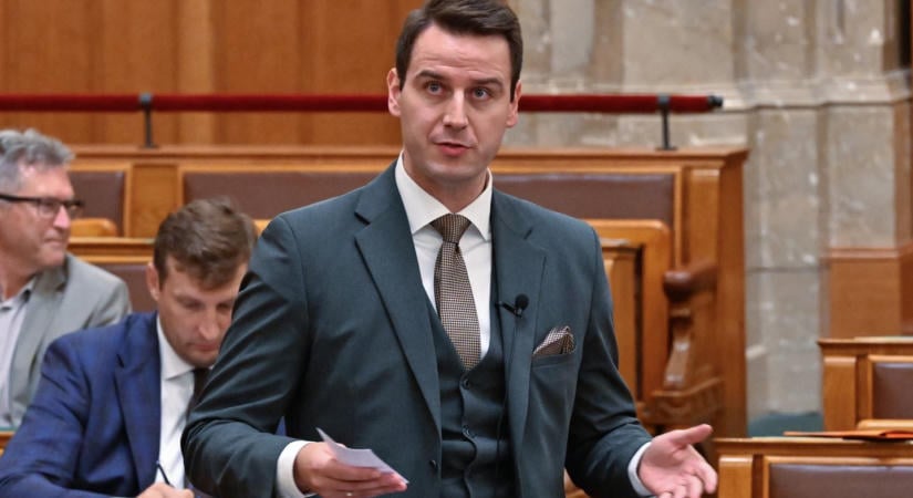Erős kijelentést tett a magyar üzemanyagok jövőjéről Kapitány István államtitkára, 2027-ben búcsúzunk az orosz olajtól?