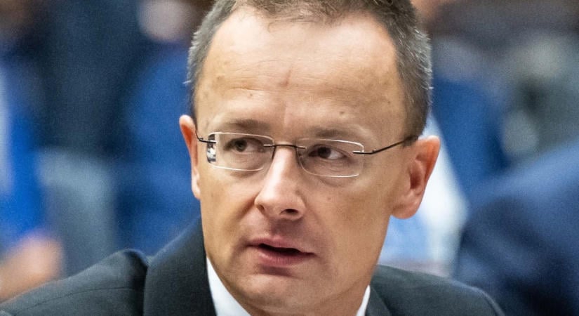 Szijjártó Pétert meghallgatták: drámai volt
