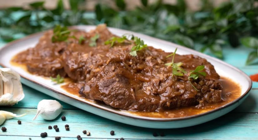 9 fejedelmi húsos fogás, melyet a hozzáadott bor tesz tökéletessé