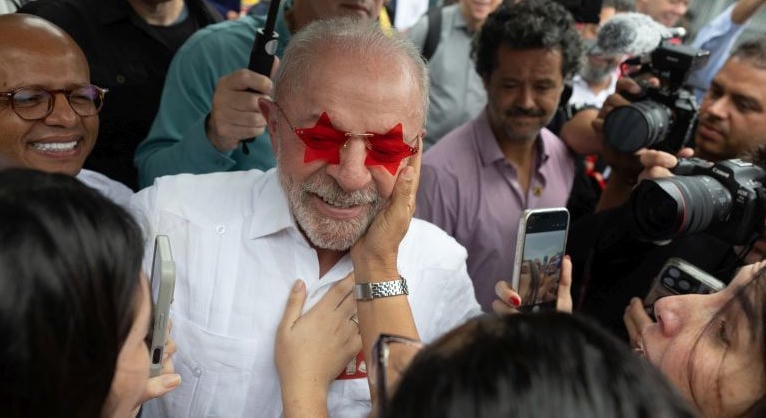 Lula fordított Brazíliában, újra elnök lesz