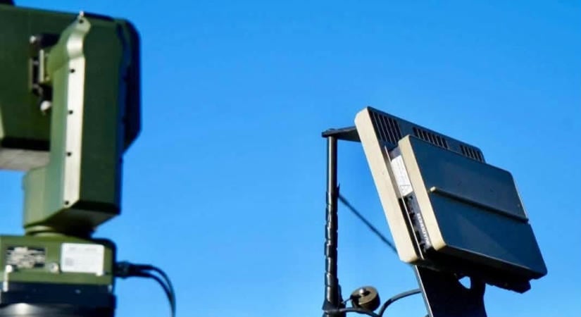 Lezuhant egy drón és tűz ütött ki – A radarok nem jeleztek légtérsértést