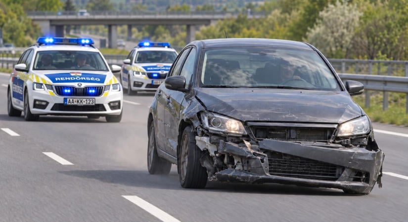 Kerék nélkül is százzal menekült a rendőrök elől Borsodban