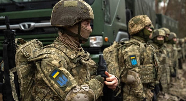 Ukrajna a NATO-tól idén és jövőre összesen 140 milliárd euró értékű katonai felszerelést kap