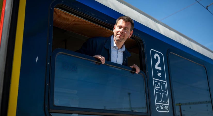 „Csak három skuló, egy-egy a homlokuk közepébe” – Vitézy Dávid feljelentést tesz, váratlan helyről kapott halálos fenyegetést