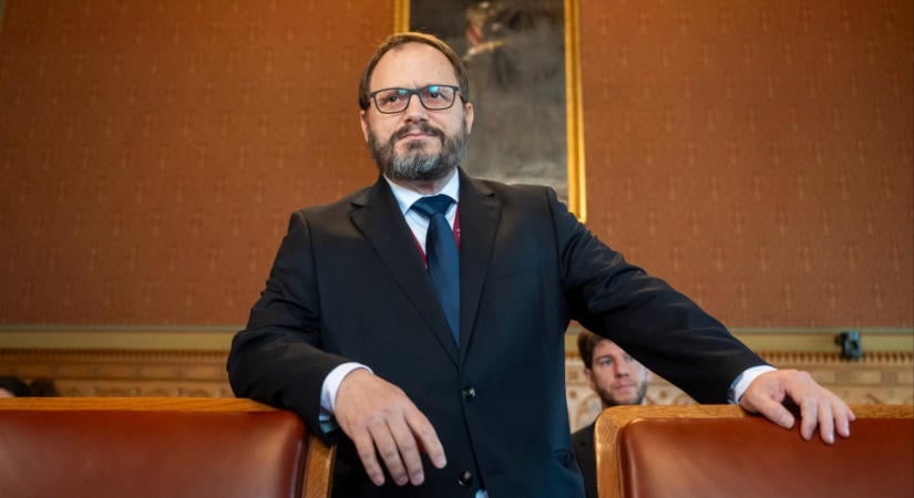 Fontos dolgot tisztázott a rezsivédelemről a pénzügyminiszter