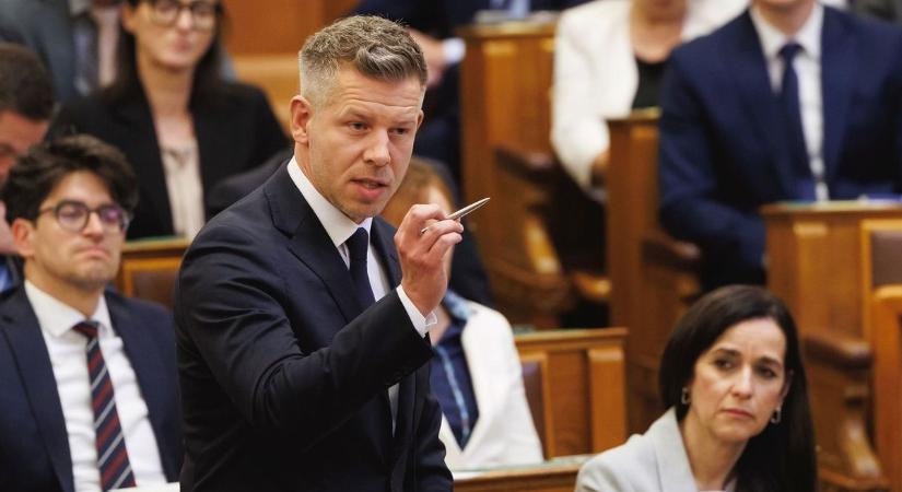 Rendkívüli országgyűlés: napirenden a Szuverenitásvédelmi Hivatal, a polgármesterek fizetése és az ügynökakták