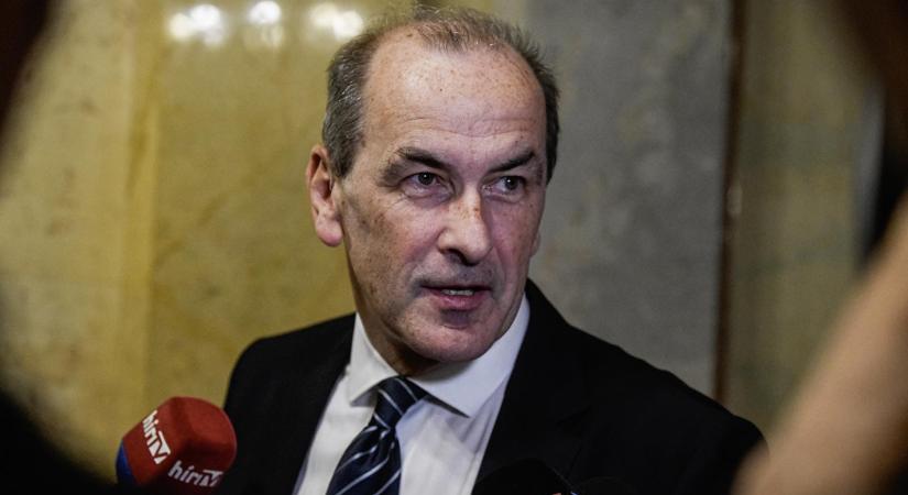 Országos betegbiztonsági rendszer kialakítását kezdeményezi a pécsi bántalmazási ügy miatt az egészségügyi miniszter