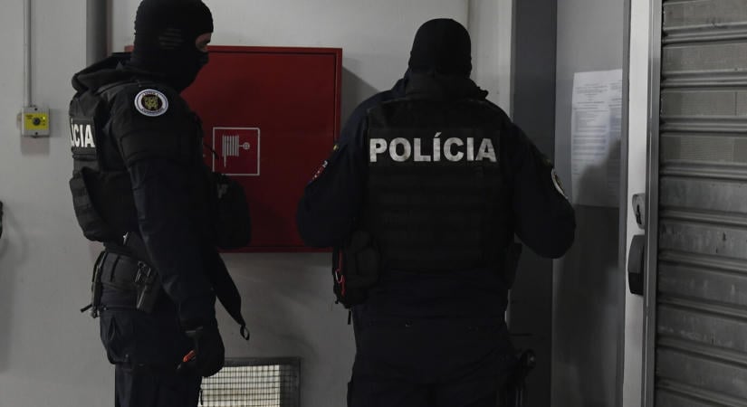 Nemzetközi elfogatóparancs volt ellene, Losoncon csaptak le a kommandósok a férfira