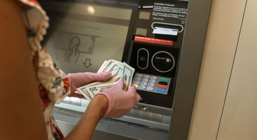 A változó ügyféligényekhez igazodó számlacsomag-családot vezetett be az MBH Bank