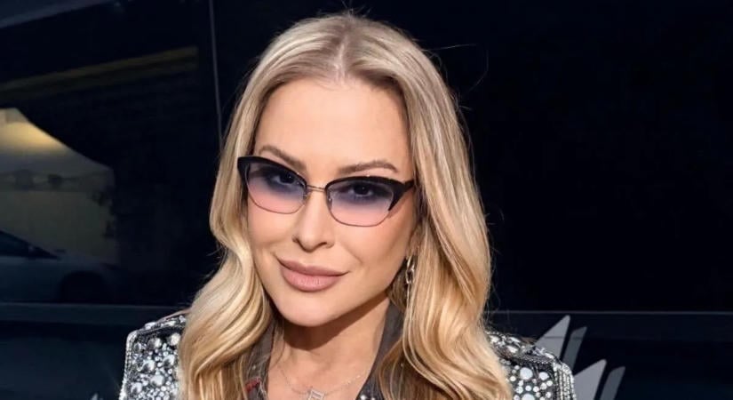 Anastacia 58 éves lett: kétszer nevetett a halál szemébe