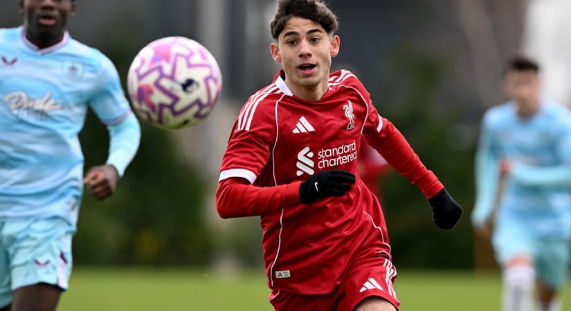 Újabb magyar játékos kötött profi szerződést a Liverpoolnál
