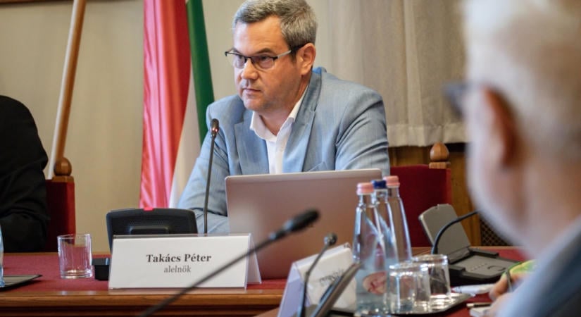 „Tedd le a piát” – Takács Péter és Magyar Péter nyilvánosan üzent egymásnak