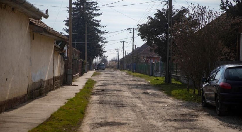 Súlyosabb büntetést kér az ügyészség a Danikát halálra taposó nevelőanyára – megrázó részletek, fotók a hajdú-bihari esetről!