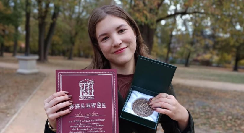 Egyszer kaphat ilyen díjat egy diák, Szécsi Boglárka most Mórahalomról ezt is elhozta