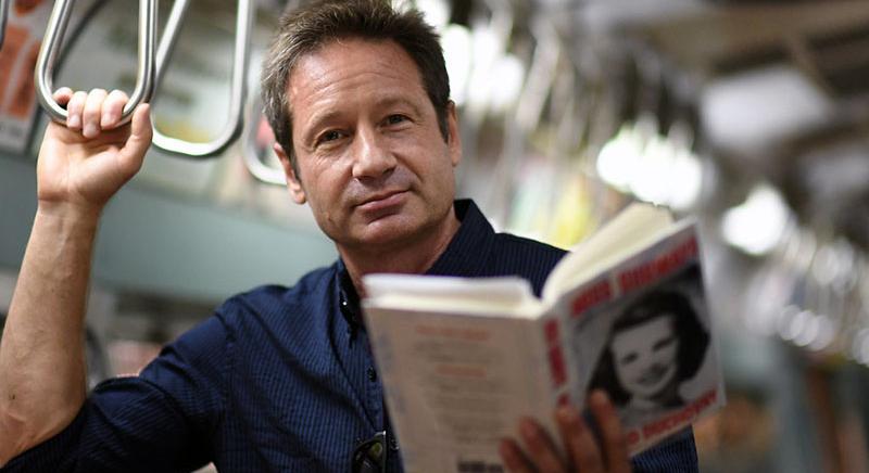 Alfred Hitchcock filmjeit idézi meg David Duchovny új kisregénye