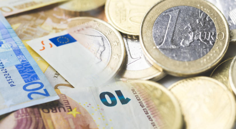 Hullámvasútra ült a forint