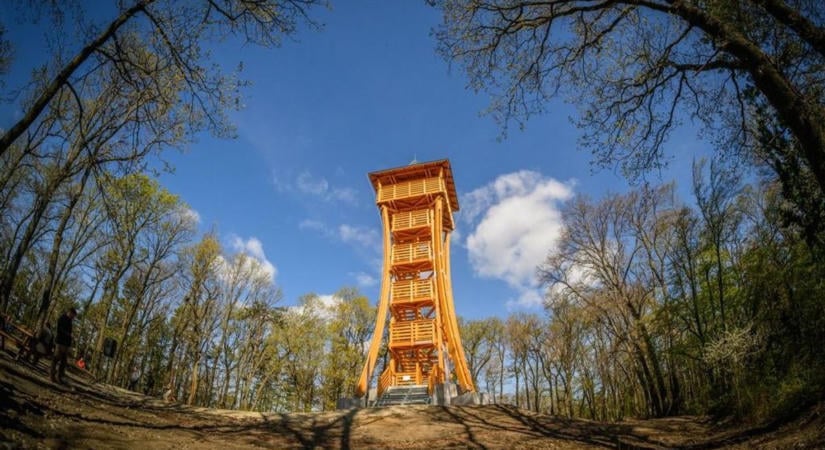 Második lett a soproni Várhely-kilátó