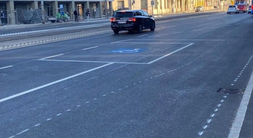 Meghökkentő parkolóhely borzolja a kedélyeket Újpesten, a BKK szerint minden a tervek szerint halad